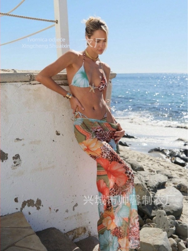 Ženski trodjelni kupaći kostim – uzorak, poliester 82%, podstava od spandeksa 18%, umetci za prsa