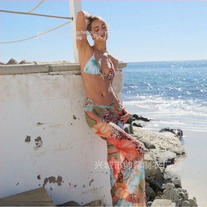 Ženski trodjelni kupaći kostim – uzorak, poliester 82%, podstava od spandeksa 18%, umetci za prsa