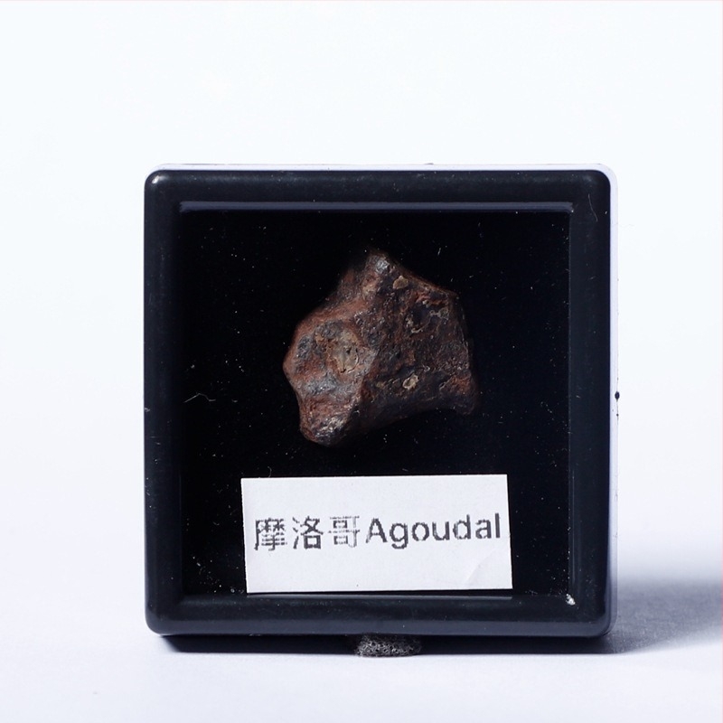 Campo privjesak od olivinskog meteorit, željezni meteorit, geometrijski oblik, uzorak za poklon