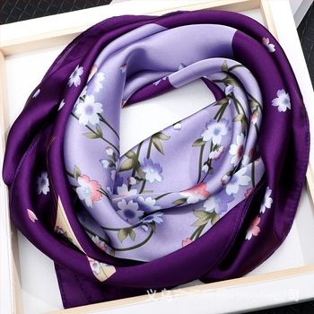 Kvadratni šal od umjetne svile s otiskom za žene srednje i starije dobi — jesenji stil, ravno tkanje