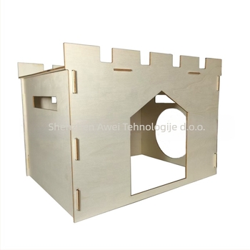 Drvena kućica za kućne ljubimce s prostranim balkonom i skrivenim dvorcem - qp-1008