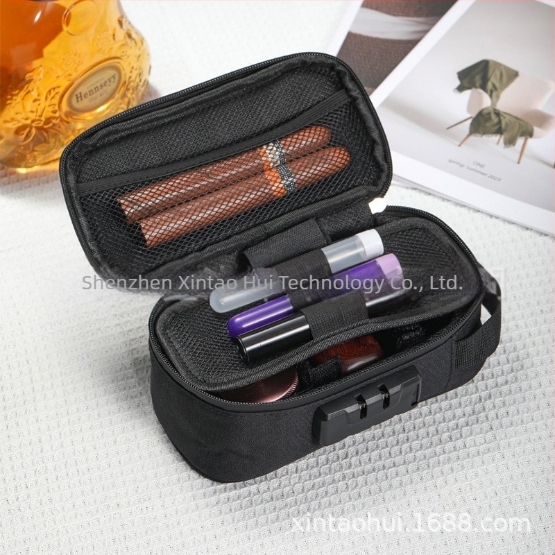 Putna kutija kvadratnog oblika sa kombiniranim zaključavanjem i filtrom za deodoriranje za dodatke za pušenje (polester, model CL109)