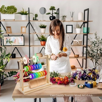 Drveni stalak za vrpce – 4-etažni stolni regal za vrpce, višefunkcionalan, materijal: drvo/bambus, stil: jednostavan i moderan