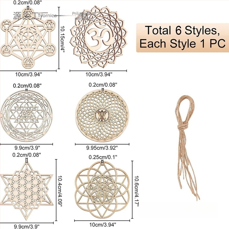 Drveni ukrasni komad s izrezbarenim geometrijskim uzorkom za zidnu dekoraciju i DIY projekti