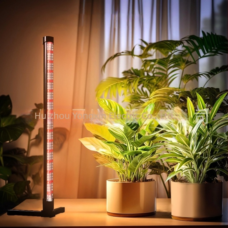 Lampa s kompletnim spektromom za unutarnje biljke, sa stalkom za posude