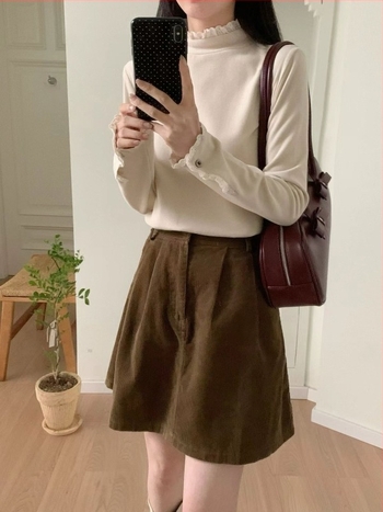 Jesenski novi stil: nježan, elegantan pleteni top s čipkastim rubom, dugi rukavi, uski kroj, topao