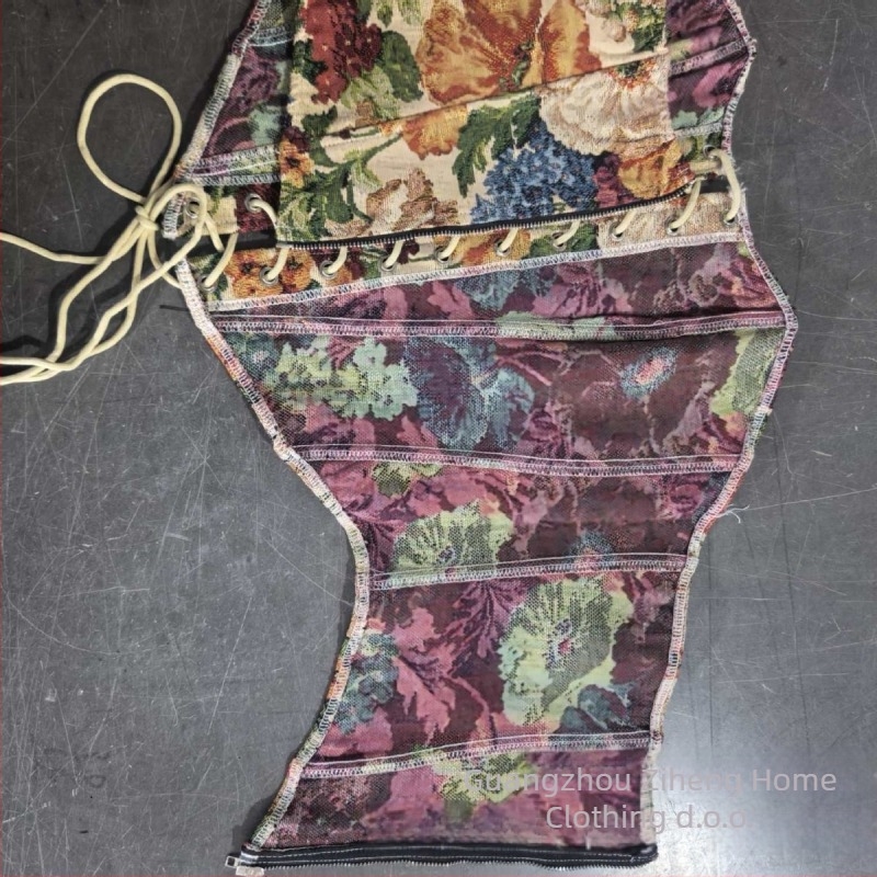 Poliester top s rameni trake, seksi stil, duljina do struka, omot oko prsa, s debelim oblikovanim košaricama