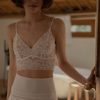 Francuski stil bežični bralet s čipkom, ultra tanak, trokutaste šalice, prekrasan leđa