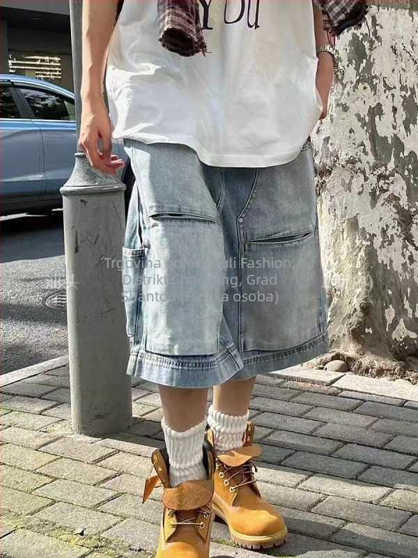 Traper kratke hlače s ravnim krojem, više džepova, skraćena dužina, srednji pojas, zatvarač