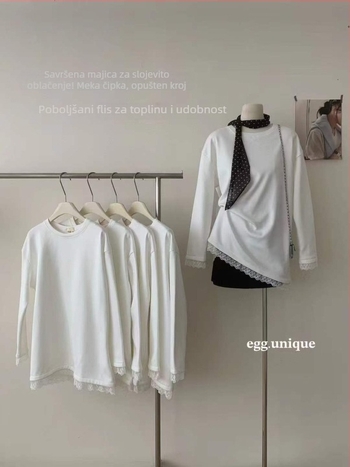 Bijeli ženski T-shirt s čipkastim panelima i flis podstavom, udoban kroj, okrugli izrez, za jesen-zimu
