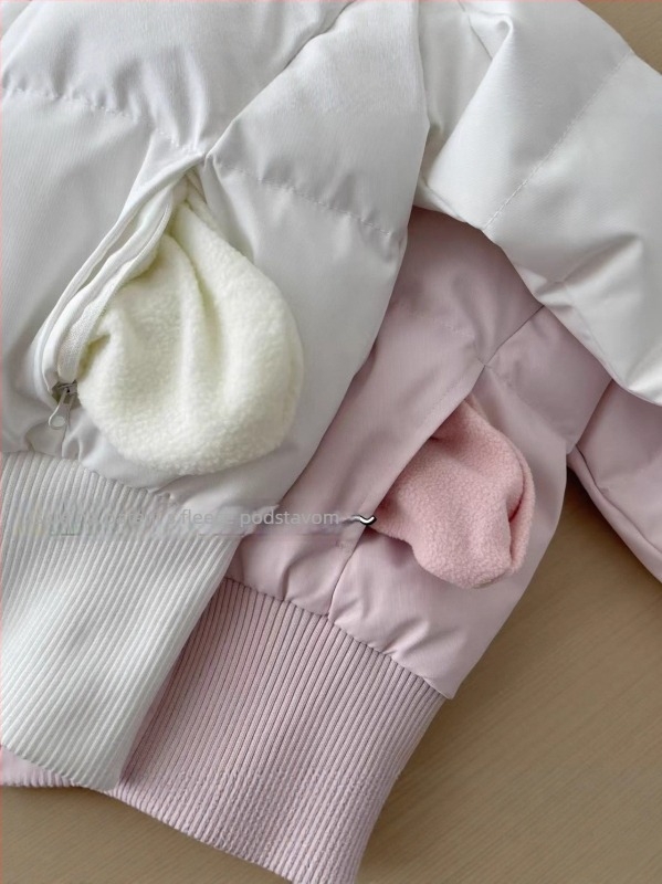 Bunda s kapuljom od perja, Y2K stil za elegantnu svakodnevicu (81–85% sadržaja perja, bijelo patka perje, poliester tkanina, kapuljača, duljina 50–65 cm)