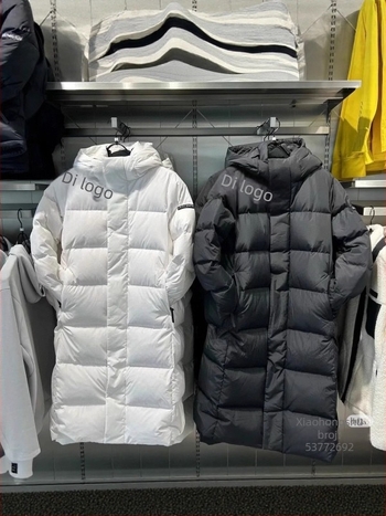 Jakna s kapuljom, punilo od pačjeg puha, sadržaj puha 86–90%, 384 g puha, zatvarač