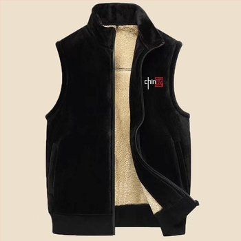 Muški zimski prsluk sa stojećim ovratnikom, podstavljeno flisom, deblji, širokog kroja, džepovi, ravni rub