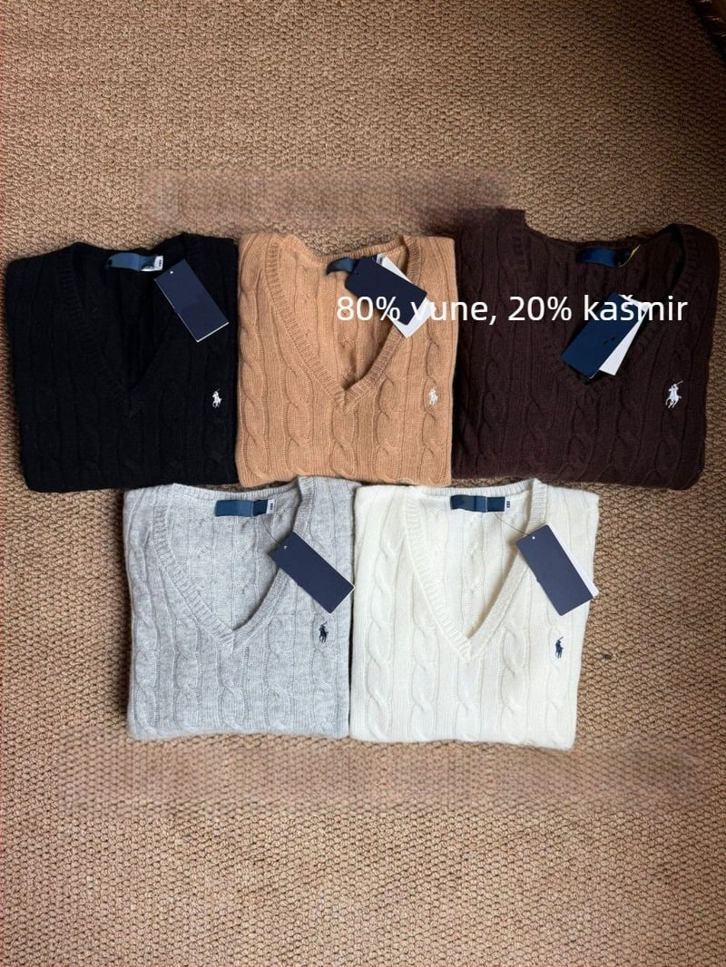 Damski kardigan s kapuljom i V-izrezom, mješavina vune i kašmira (90–95% vuna, kašmir <30%), ušiveni logotip sa životinjskim motivom, kabelski pleteni uzorak