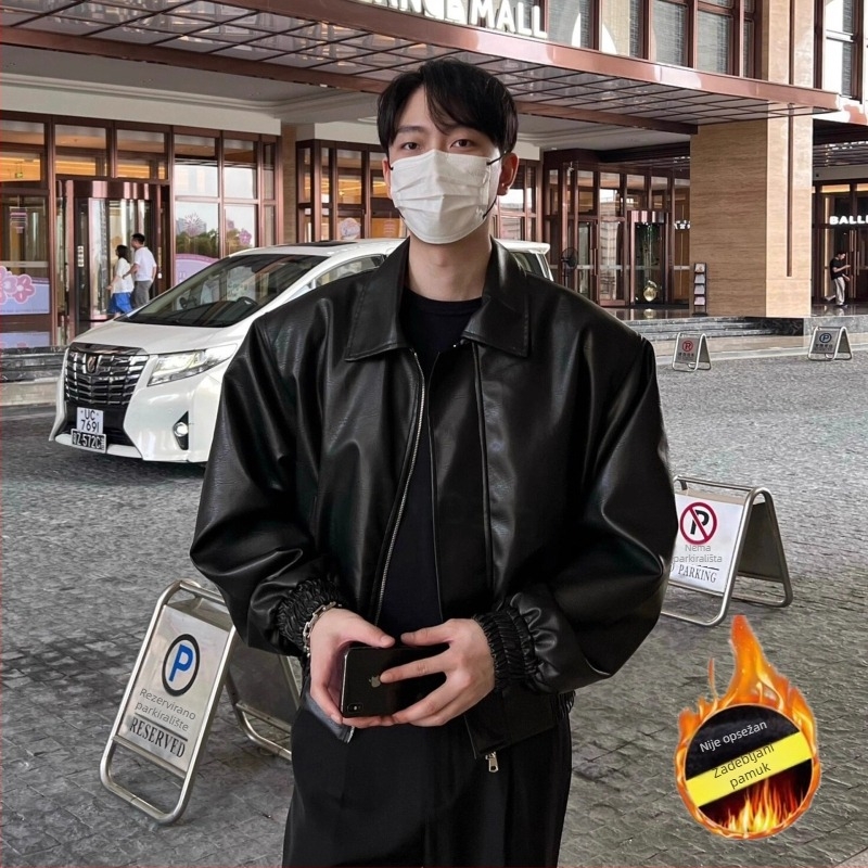 Kožna jakna minimalističkog stila, rever ovratnik, labav kroj, zatvaranje zipom, poliester tkanina, muški, jesen-zima 2025