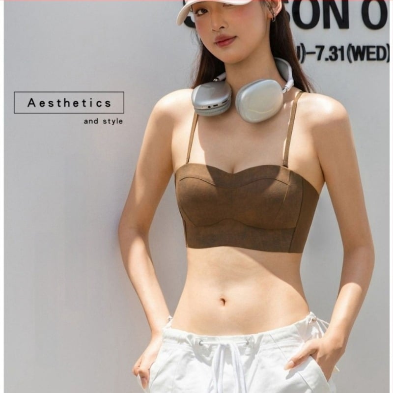 Grudnjak s košaricama u obliku dlana, bezšivan, s odvojivim dvostrukim naramenicama, najlon tkanina s podstavom od spandexa, stražnje kopče u četiri reda, košarice: tanke gore, debele dolje.