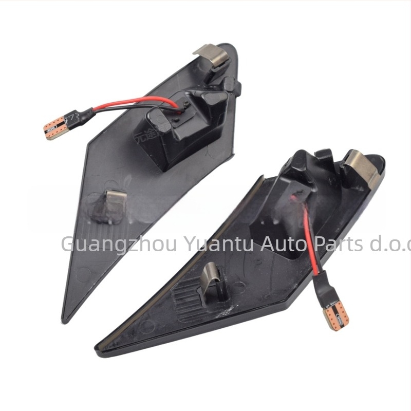 Bočni pokazivač smjera FR-S/BRZ/FT86/GT86 (2012–2020); 12V; 3‑red LED; 2400 lm; ugradnja na bočni blatnik