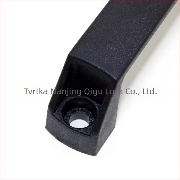 Qigu četverokutna najlonska plastična ručica za strojeve - modeli C90/C120/C180; Materijal: inženjerska plastika; Namjena: elektromehanička oprema, električne kutije, ormari i stroje