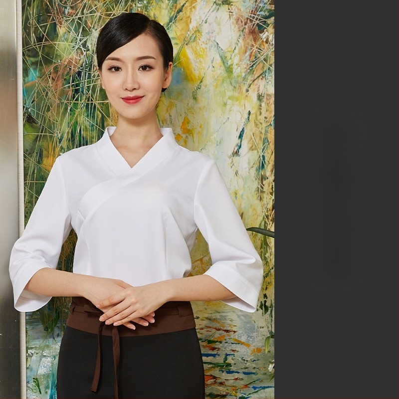 Ženska spa uniforma za masažu stopala – brzo se sušeći poliester/elastan, gornji dio s 3/4 rukavima i poluotvorenim ovratnikom, capri hlače