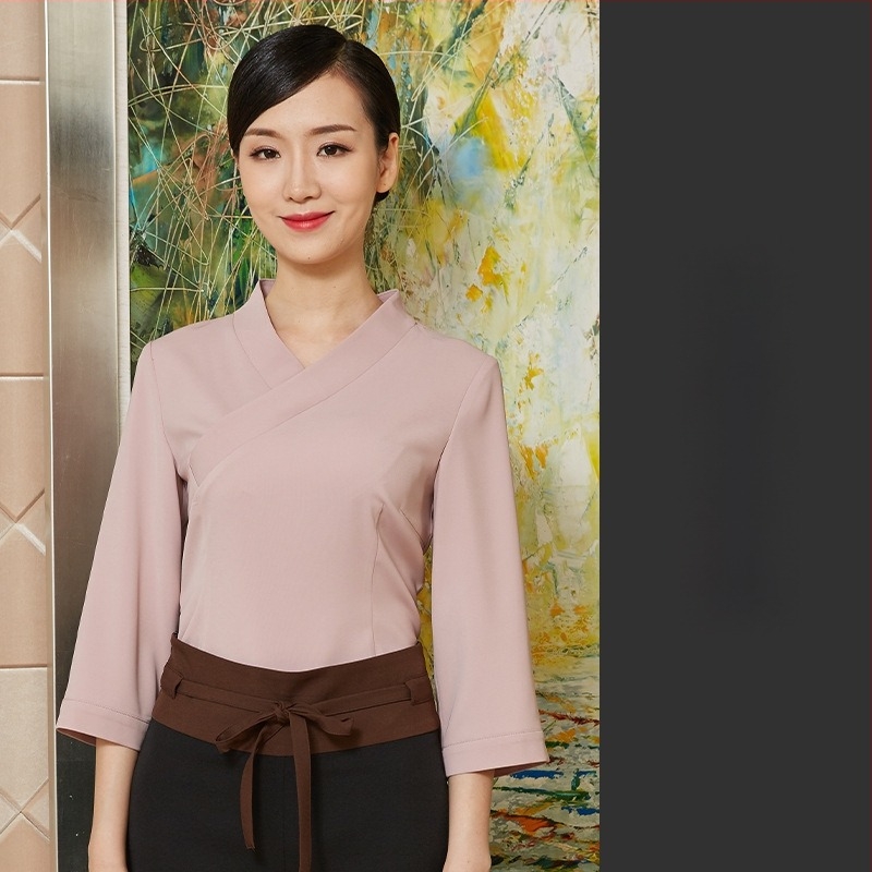 Ženska spa uniforma za masažu stopala – brzo se sušeći poliester/elastan, gornji dio s 3/4 rukavima i poluotvorenim ovratnikom, capri hlače