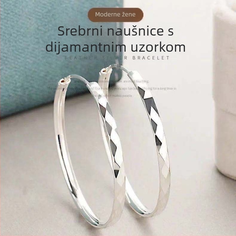 Naušnice – romb oblika, srebro 99% čisto srebro, šiljci od čistog srebra, influencerski stil