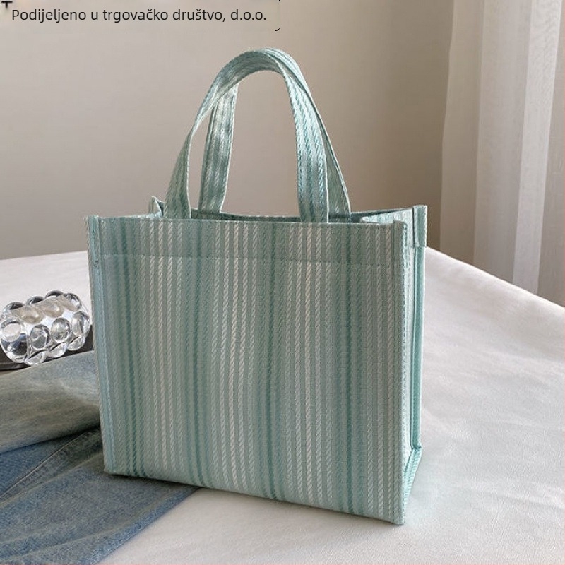 Nova torbica, stil malog kvadratnog oblika, poliester, podstava od pamuka, proljeće 2025, Bin