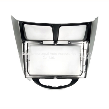 Središnji navigacijski panel Hyundai Verna 2010–2014 – plastika, 12V, 500 g, Peak auto dijelovi