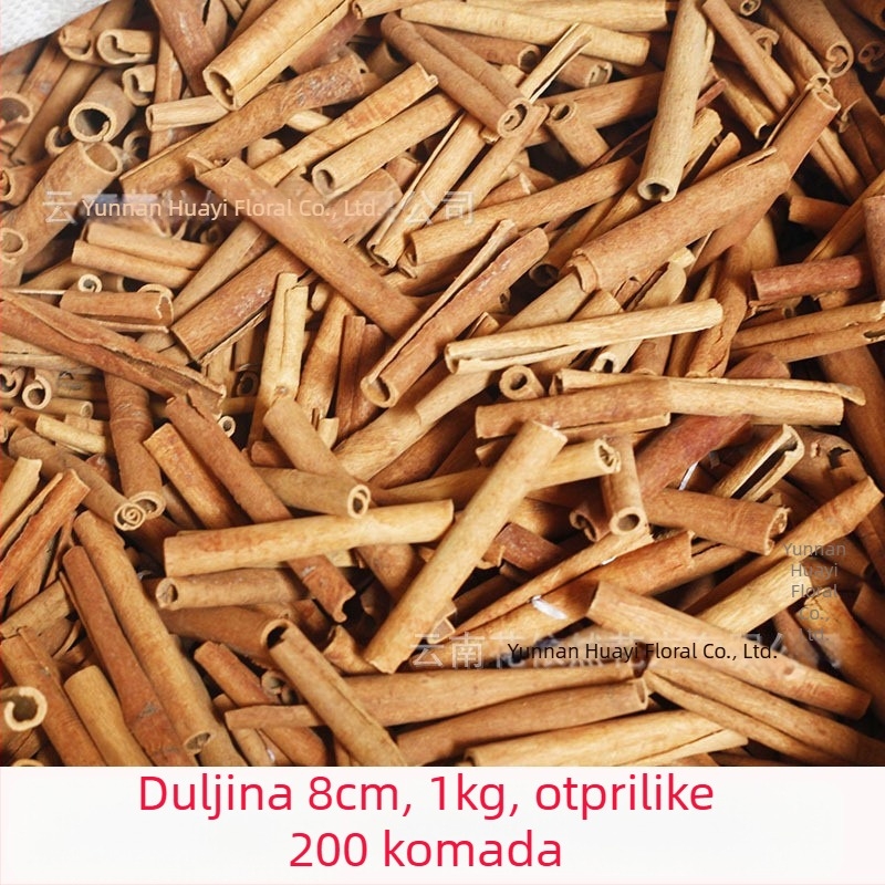 Vijenac od sušenog cvijeća sa štapićima cimeta za Božić