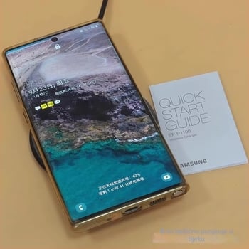 Samsung bežični punjač 15W QC3.0, izlaz 2A, bez magnetskog punjenja, CE/FCC/RoHS certificirano
