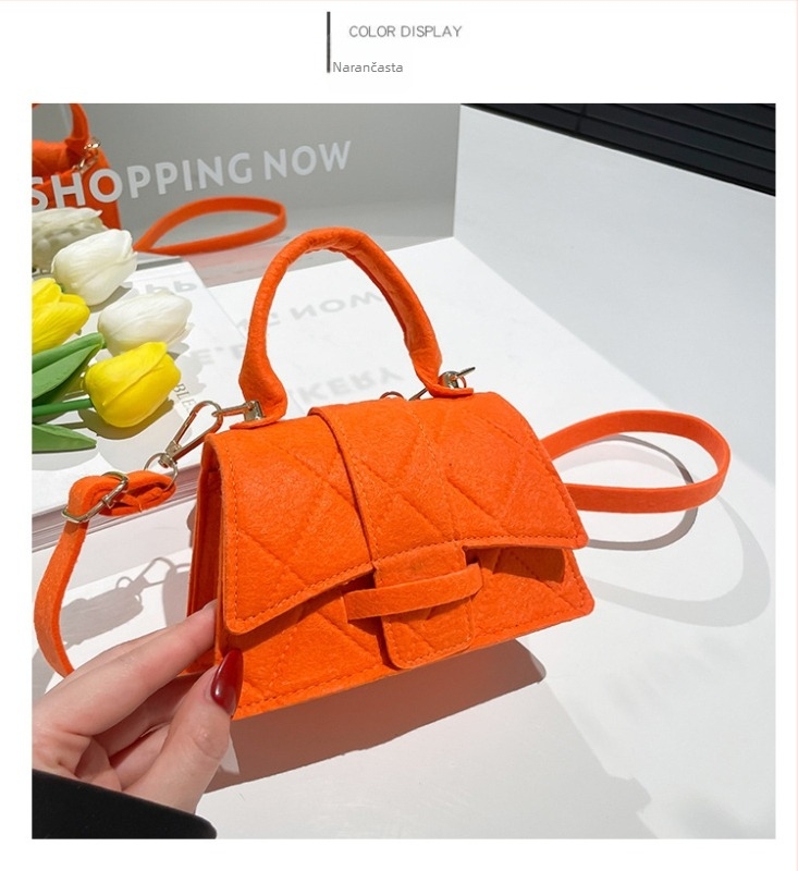 Mini torba, gradski stil, crossbody, horizontalni kvadratni oblik (Materijal: platno; Podstava: poliester; Zatvaranje: magnetska kopča; Unutarnja pretinica za dokumente; Remen: jedan)