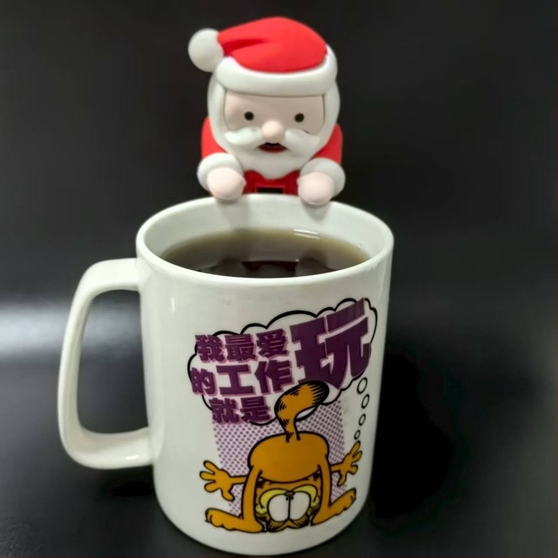 Klip-on USB ventilator s ugrađenom baterijom 300–500 mAh, 5 lopatica, BLDC motor, 3 brzine, niski šum 36 dB