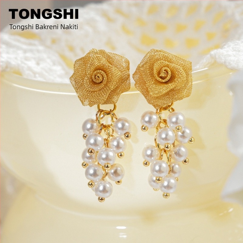 Naušnice – oblik cvijeta, cinkova legura, elektroplatiranje, keramički ušni čepi, stil osoban, proljeće 2025