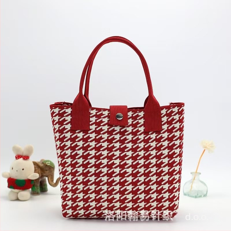 Houndstooth tote torba, urban stil, poliester, uspravna kvadratna silueta, magnetsko zatvaranje, unutarnji džepovi za telefon, ID, prijenosno računalo i kamera