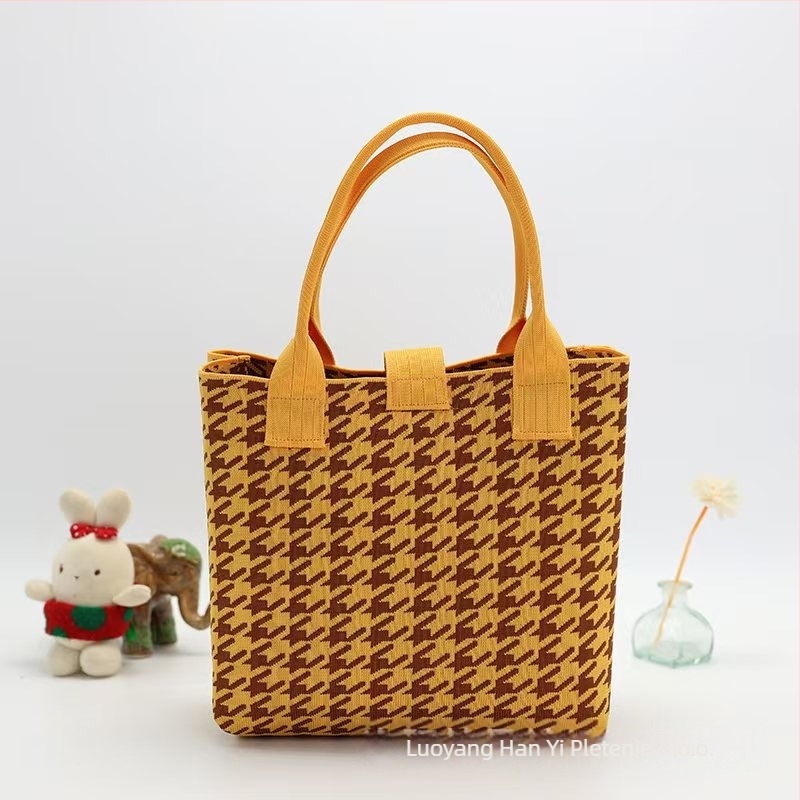 Houndstooth tote torba, urban stil, poliester, uspravna kvadratna silueta, magnetsko zatvaranje, unutarnji džepovi za telefon, ID, prijenosno računalo i kamera