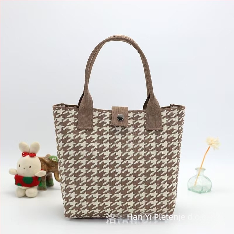 Houndstooth tote torba, urban stil, poliester, uspravna kvadratna silueta, magnetsko zatvaranje, unutarnji džepovi za telefon, ID, prijenosno računalo i kamera