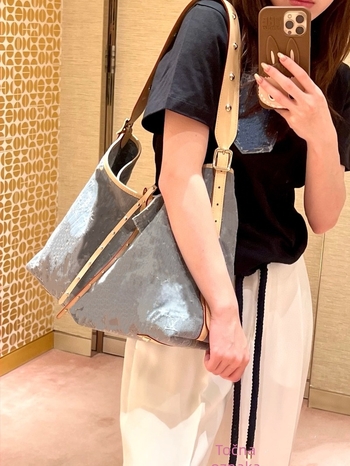 Denim messenger torba – gradski jednostavan stil, horizontalni kvadratni oblik, magnetska kopča, unutarnja pretinica za telefon