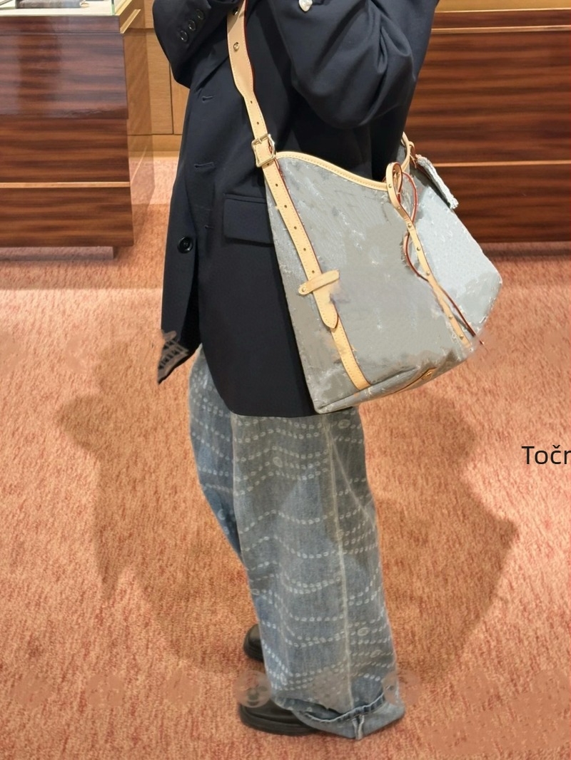 Denim messenger torba – gradski jednostavan stil, horizontalni kvadratni oblik, magnetska kopča, unutarnja pretinica za telefon