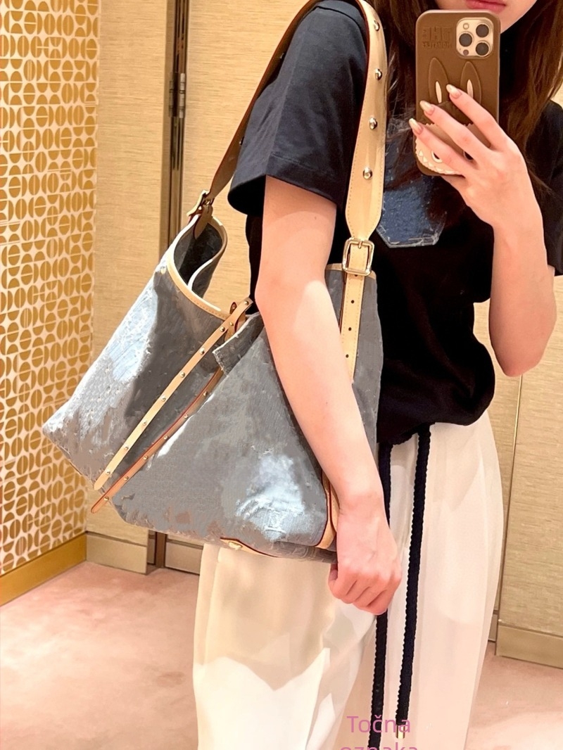 Denim messenger torba – gradski jednostavan stil, horizontalni kvadratni oblik, magnetska kopča, unutarnja pretinica za telefon