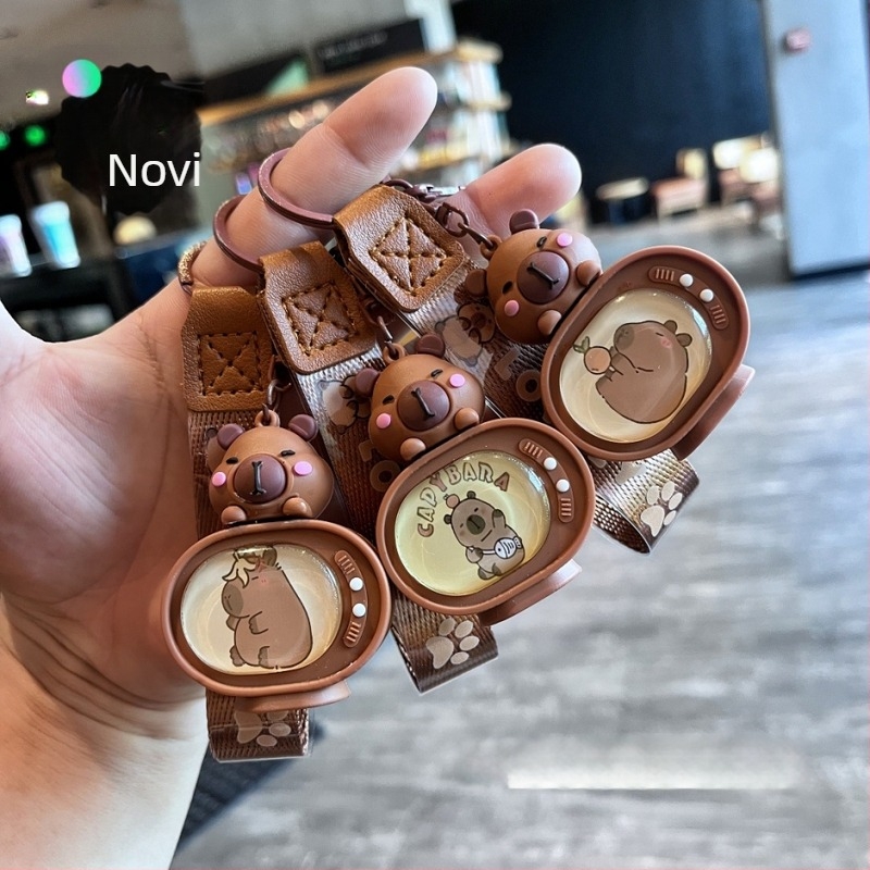 Kapibara Svijetleći Ključni Privjesak, Silikonski Privjesak s Karikaturom