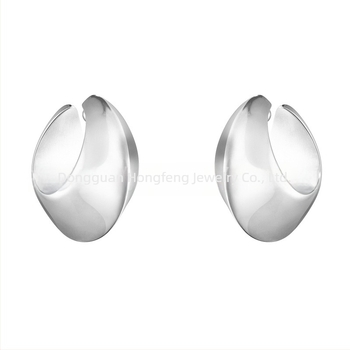 Ženski retro ring-typ ušni klips, geometrijski kružni dizajn, mesing i bijela čelična, elektroplatiranje