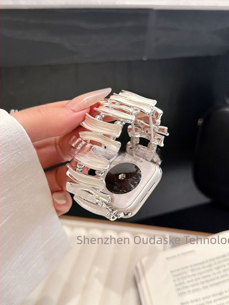 Metalni geometrijski lanac za Apple Watch — Materijal: metal; Brend: Bez marke; Kod proizvoda: Apple's high-end irregular metal geometric chain