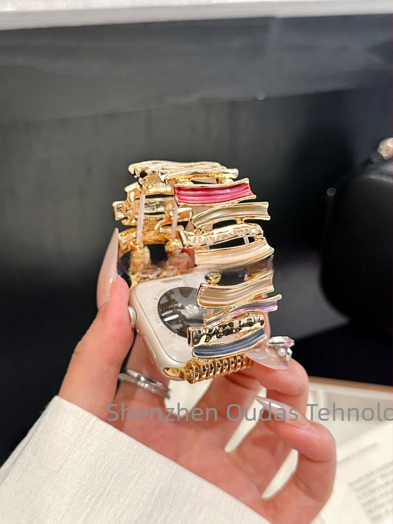 Metalni geometrijski lanac za Apple Watch — Materijal: metal; Brend: Bez marke; Kod proizvoda: Apple's high-end irregular metal geometric chain