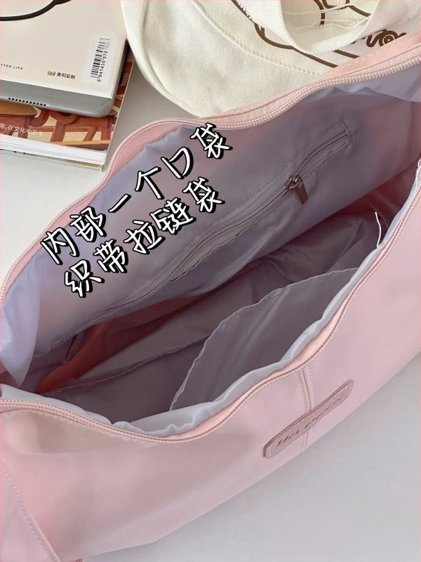 Crossbody dumpling torba – najlon, zatvarač, unutarnja džep s zatvaračem i džep za telefon, Pig xiaogu