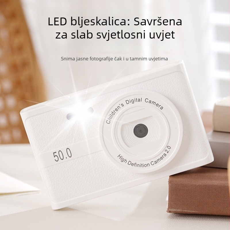 CCD digitalni fotoaparat, 24 MP+, 8x optički zoom, maksimalna rezolucija 1280×1024, elektronička stabilizacija slike