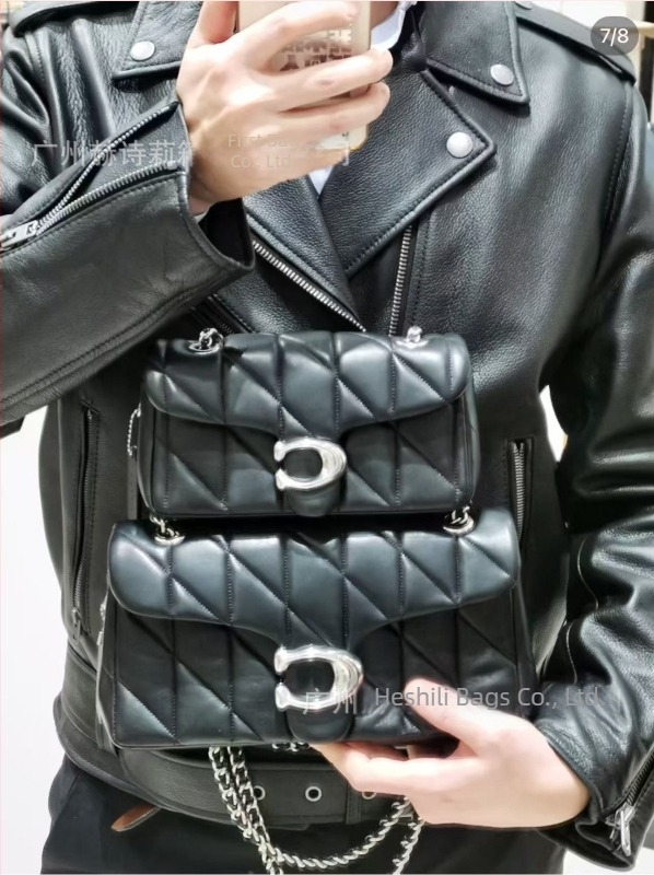 Torba od ovčje kože u stilu Tabby Dionysus, dijamantno prešivana, zatvaranje poklopca, pretinac za telefon i lančana naramenica