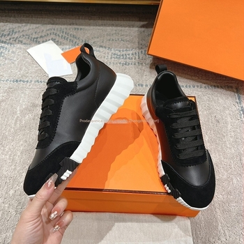 Ženske tenisice za trčanje, niski gornji dio, vezanje, gumeni potplat, podstava od ovčje kože