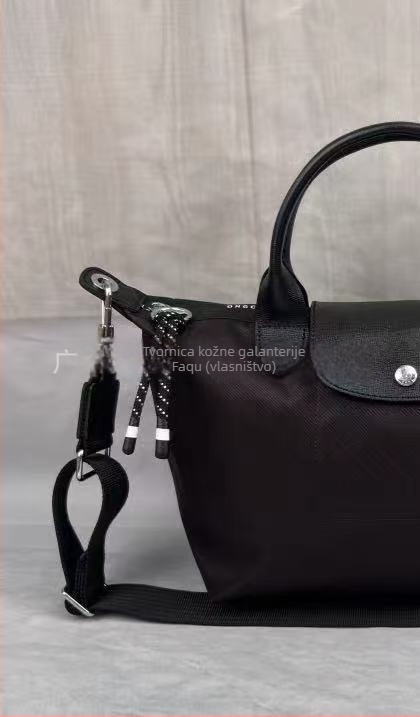 Unisex torba dumpling iz Energy serije s drakom ugraviranom dizajnu, za rame ili crossbody, najlon