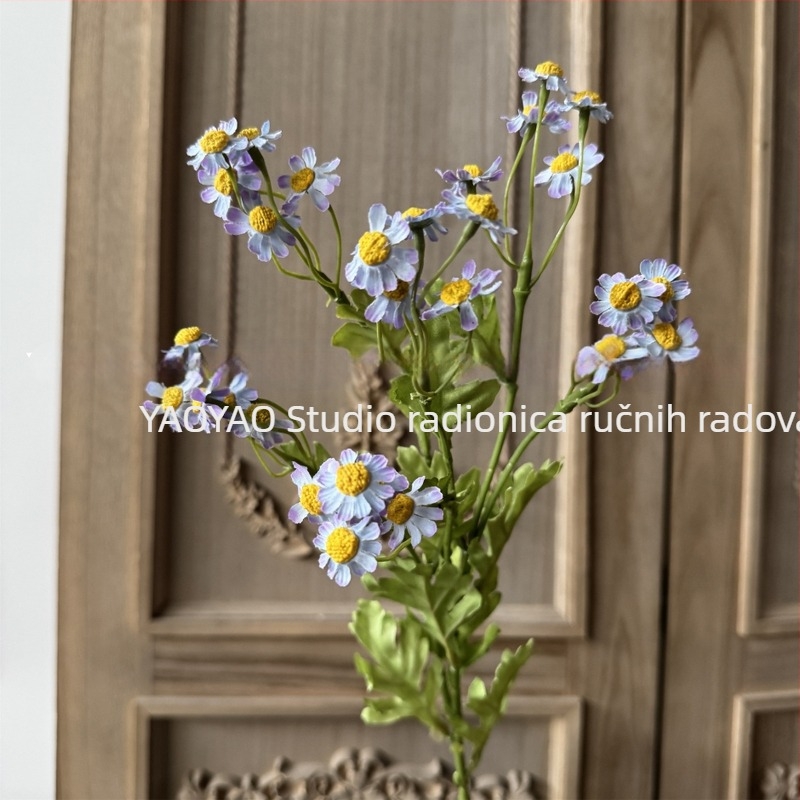 Umjetni Daisy buket — Visokokvalitetni chamomile stil, ručno držani ukras dnevnog boravka; Materijal: plastika, svila; Zanat: aranžiranje cvijeća; Sorta: Daisy; Namjena: Dekoracija
