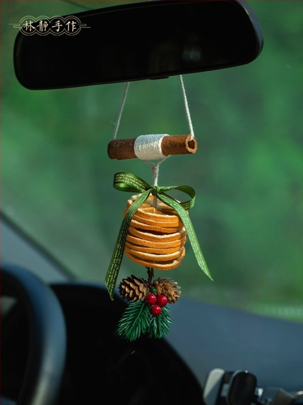 Drveni privjesak za auto s aromom — moderan stil, ukras za automobil