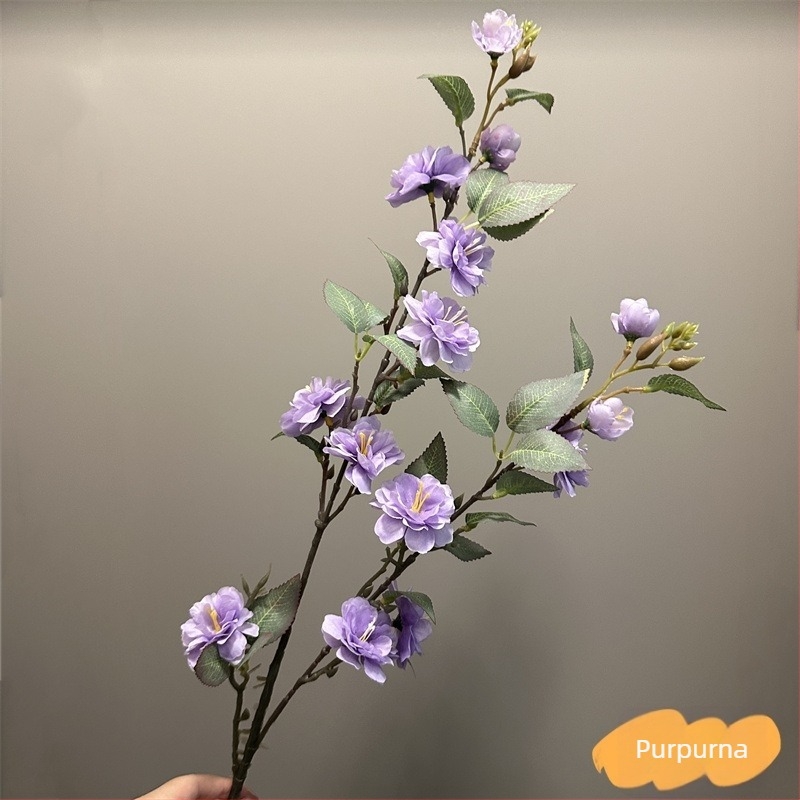 Cvjetna aranžman od svile Camellia – 10 velikih i 4 mala cvijeta; materijal: plastika i svila; pogodno za vjenčanja, vanjsku fotografiju, rekvizite za fotografiju i kućnu dekoraciju.
